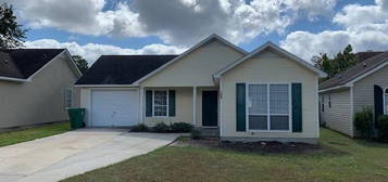 309 Sawgrass Dr, Valdosta, GA 31602