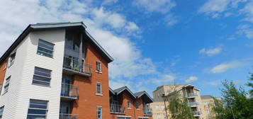 Flat to rent in Rotary Way, Colchester, Essex CO3