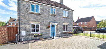 4 bed detached house for sale