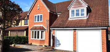 4 bedroom detached house to rent