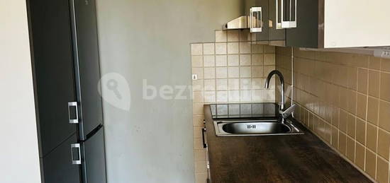 Pronájem bytu 2+kk 42 m², Novodvorská, Hlavní město Praha