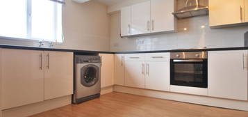 4 bed flat to rent