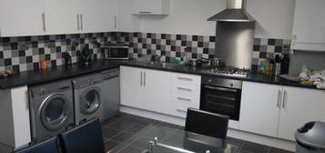 Terraced house to rent in Gadd Street, Nottingham NG7