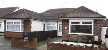 2 bedroom semi-detached bungalow to rent