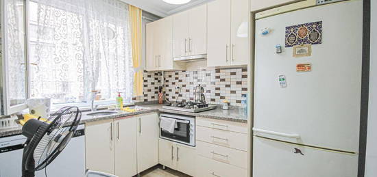 Baokur'dan Bahelievler Basn Sitesi yakn gen binada 2+1