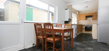 Terraced house to rent in Mundella Terrace, Heaton, Newcastle Upon Tyne NE6