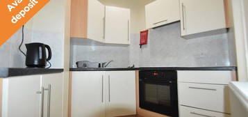 3 bed flat to rent