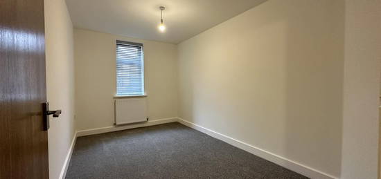 Flat to rent in Alma Road, Winton, Bournemouth BH9