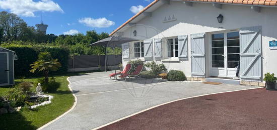 Maison de plain-pied  à vendre, 5 pièces, 3 chambres, 108 m²