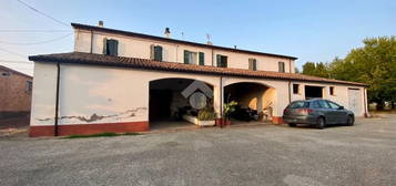 Casale/cascina in vendita in via Campetti, 100