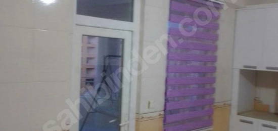 Beyaz Emlaktan kiralık 3+1 bakımlı daire