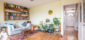 3 bed maisonette for sale