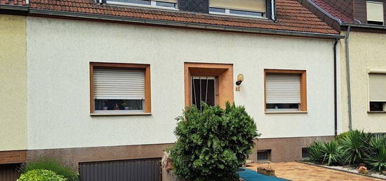 Remax!!! Tolles 1-2Familienhaus in Ensdorf zu verkaufen.