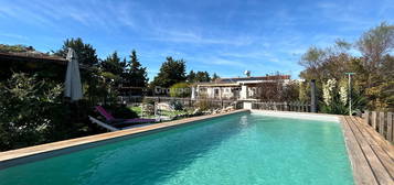 Maison Velleron, proche Isle sur la Sorgue, 4 Chambres, 3 SDE, 1 Gîte, Piscine 2500 m jardin