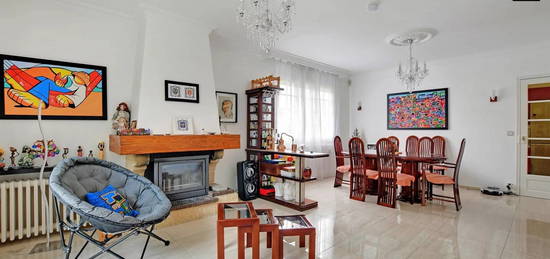 Maison  à vendre, 7 pièces, 5 chambres, 330 m²