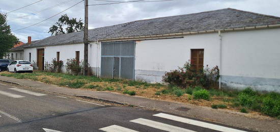 Chalet en calle Donillas en Quintana del Castillo