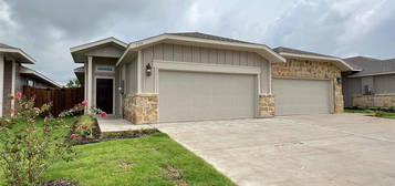 641 Blackland Dr, Venus, TX 76084