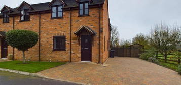 3 bedroom semi-detached house to rent