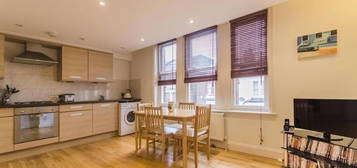 Flat to rent in Rozel Road, London SW4