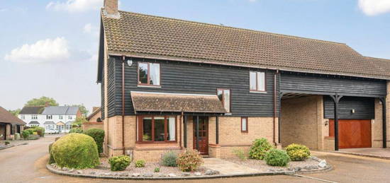 5 bedroom link detached house for sale