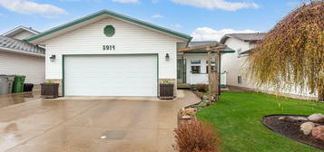 5914 41st St, Lloydminster, AB T9V 2S2