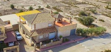 Casa adosada en Huércal-Overa