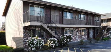 Colonial Villa Apartments, Portland, OR 97220