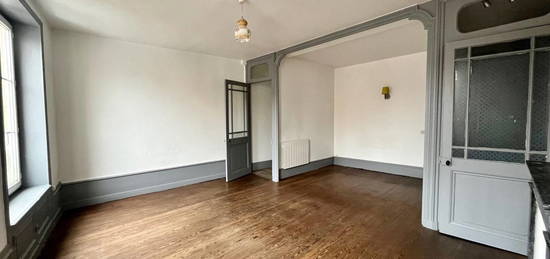 Appartement  à louer, 2 pièces, 43 m², Étage 2/–