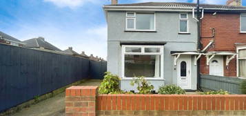 3 bedroom semi-detached house to rent