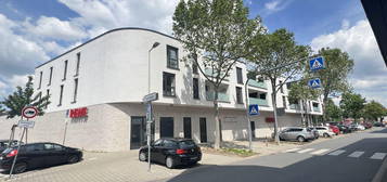 Moderne 2-Zi-Wohnung mit Einbauküche und Terrasse, neuwertig, in zentraler, verkehrsgünstiger Lage