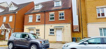 3 bedroom semi-detached house to rent