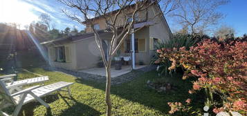 Maison 1 étage à vendre, 4 pièces, 3 chambres, 98 m²