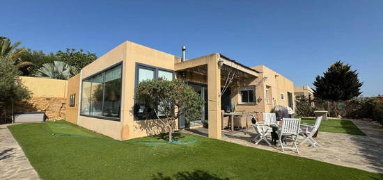 Casa o chalet en venta en Calle Bacares, Golf Valle Este