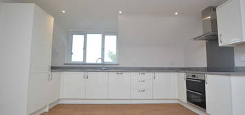 2 bed flat to rent