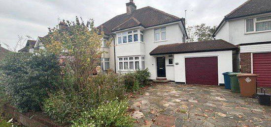 4 bed semi-detached house to rent