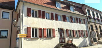 Großzügiges Wohnen im Herzen der Altstadt: Stilvolles Architektenhaus in Hilpoltstein