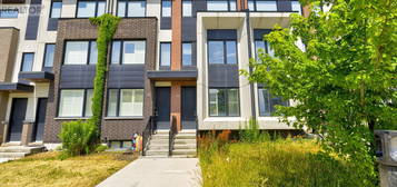 44 SARAH JACKSON CRESCENT, Toronto (Downsview-Roding-CFB), Ontario