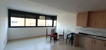 Apartamento de alquiler en Camino de Onda - Salesianos