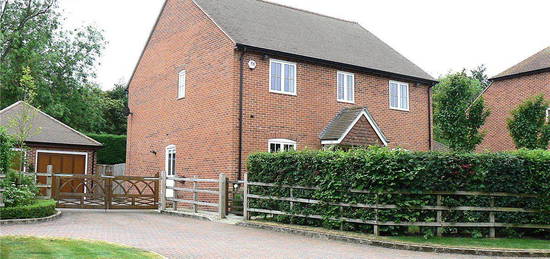 4 bed detached house to rent