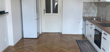 Pronájem bytu 2+kk 48 m²