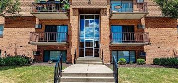 6646 Hearne Rd Apt 208, Green Township, OH 45248