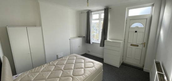 1 bedroom house share