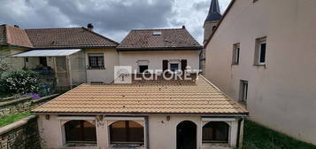 Maison 2 étages  à vendre, 6 pièces, 3 chambres, 136 m²