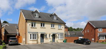 4 bed town house for sale