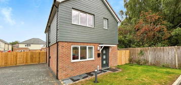 3 bedroom detached house