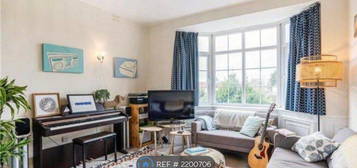 Flat to rent in Combe Park, Bath BA1