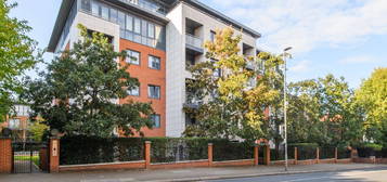 Studio for sale in Devonshire House, 50 Putney Hill SW15