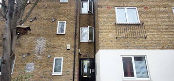 Flat to rent in Copthorne Mews, Hayes UB3