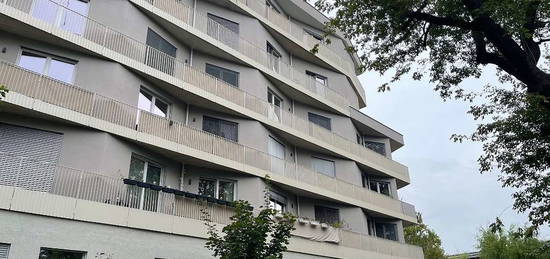 TOPLAGE: Lichtdurchflutete 3-Zimmer-Wohnung in UNI-Nähe mit Terrasse und Balkon