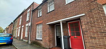 4 bedroom terraced house to rent